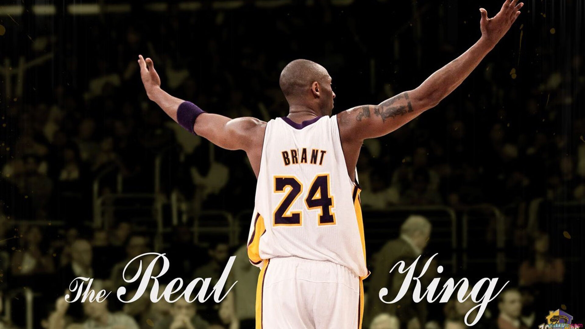 kaiyun开云·官方网站-西甲球迷打出创意横幅，显示支持热情，西甲标语